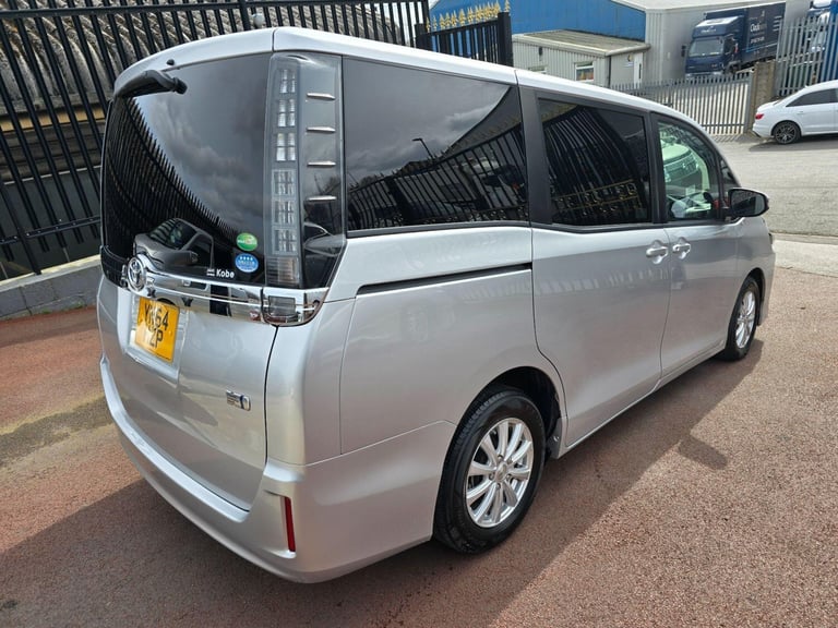 WE HAVE 6 MORE VOXY HYBRID AVAILABLE