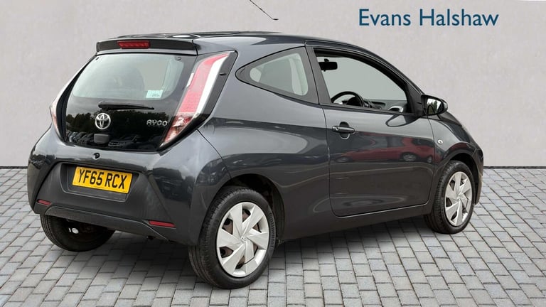 2015 Toyota AYGO 1.0 VVT-i X-Play 3dr Hatchback Petrol Manual