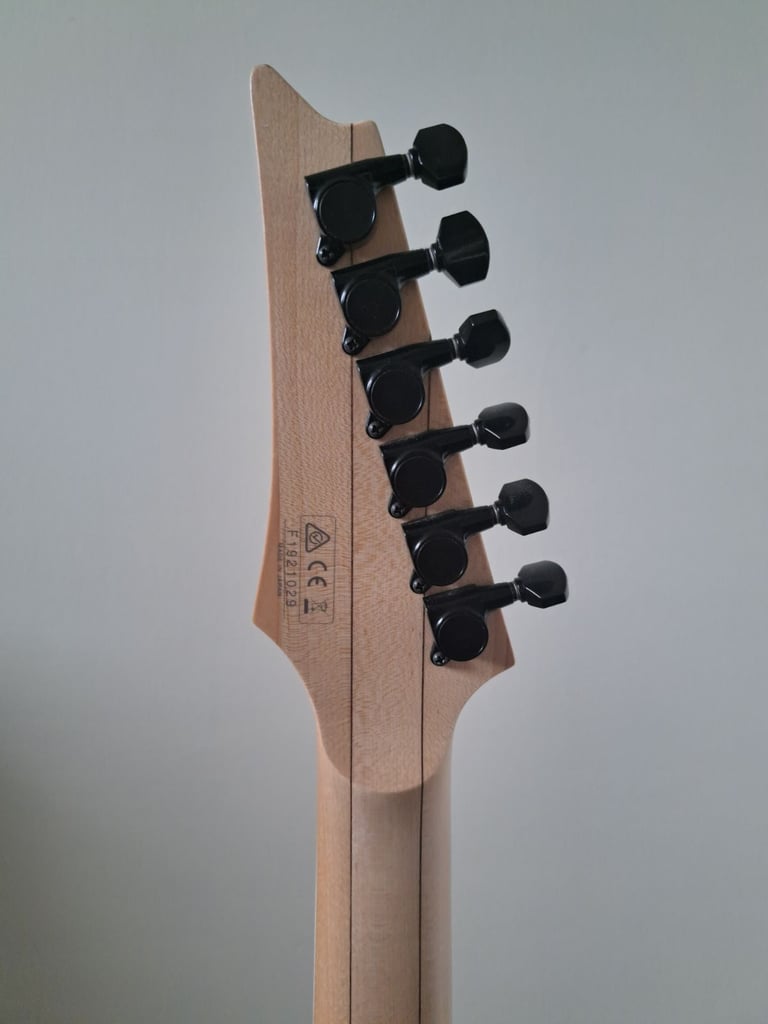 Ibanez RG550DX Genesis ruby red