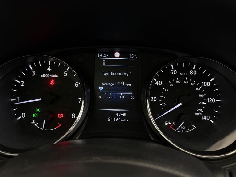 2016 Nissan Qashqai 1.2 DiG-T N-Connecta 5dr HATCHBACK PETROL Manual