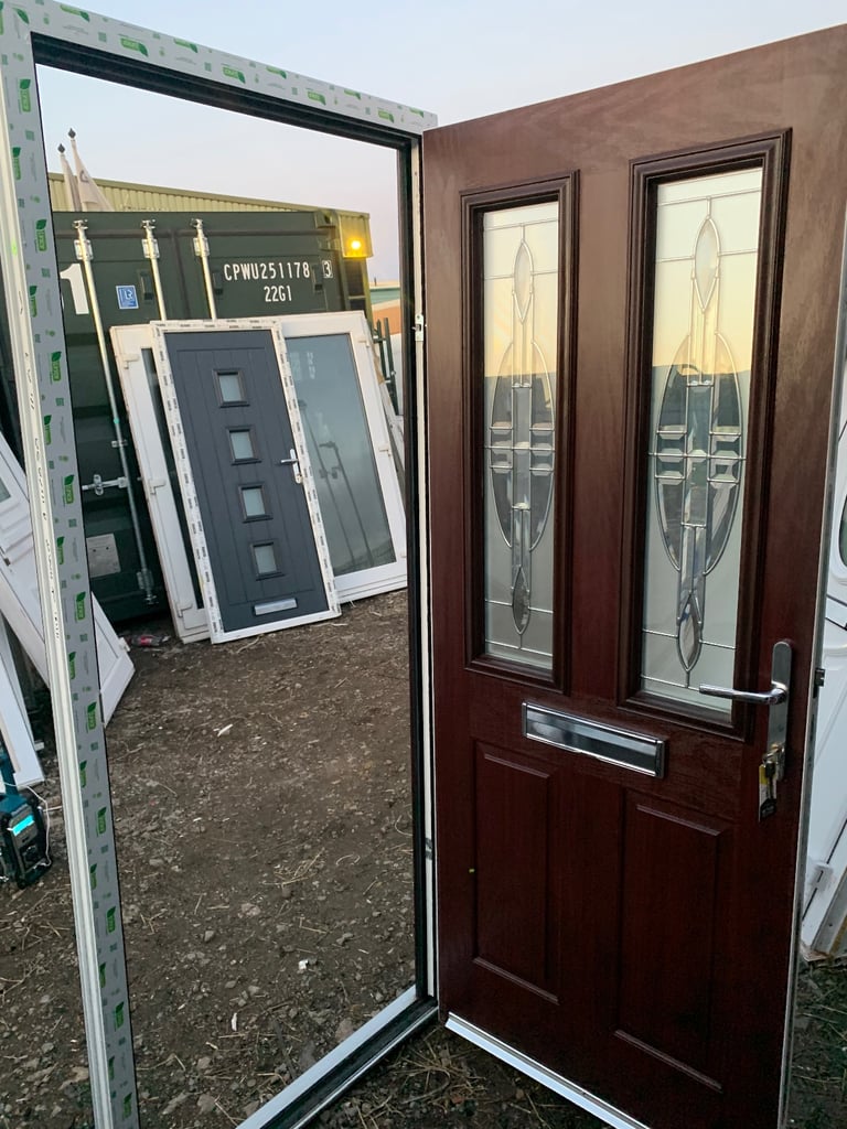 Brand new composite front door with high security locks Free local delivery 