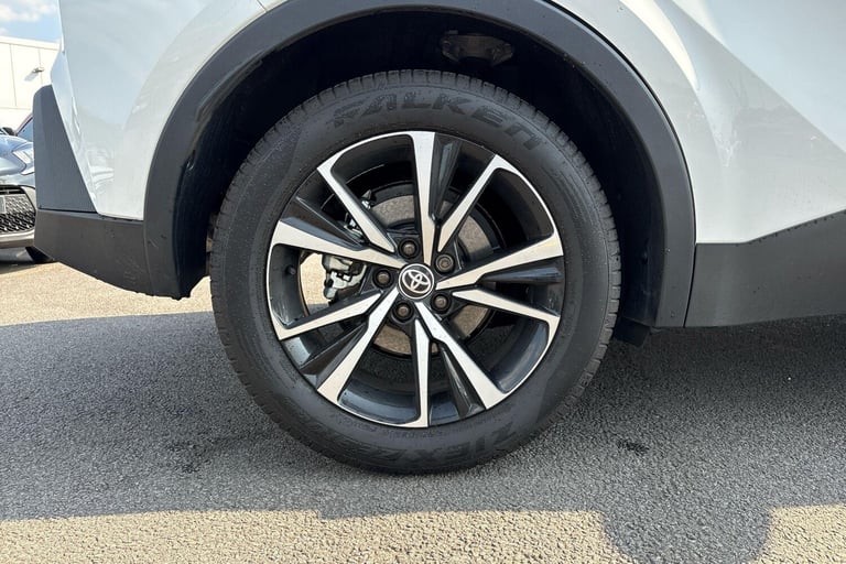 2025 Toyota C-HR 2.0 PHEV Design 5dr CVT SUV Hybrid Automatic