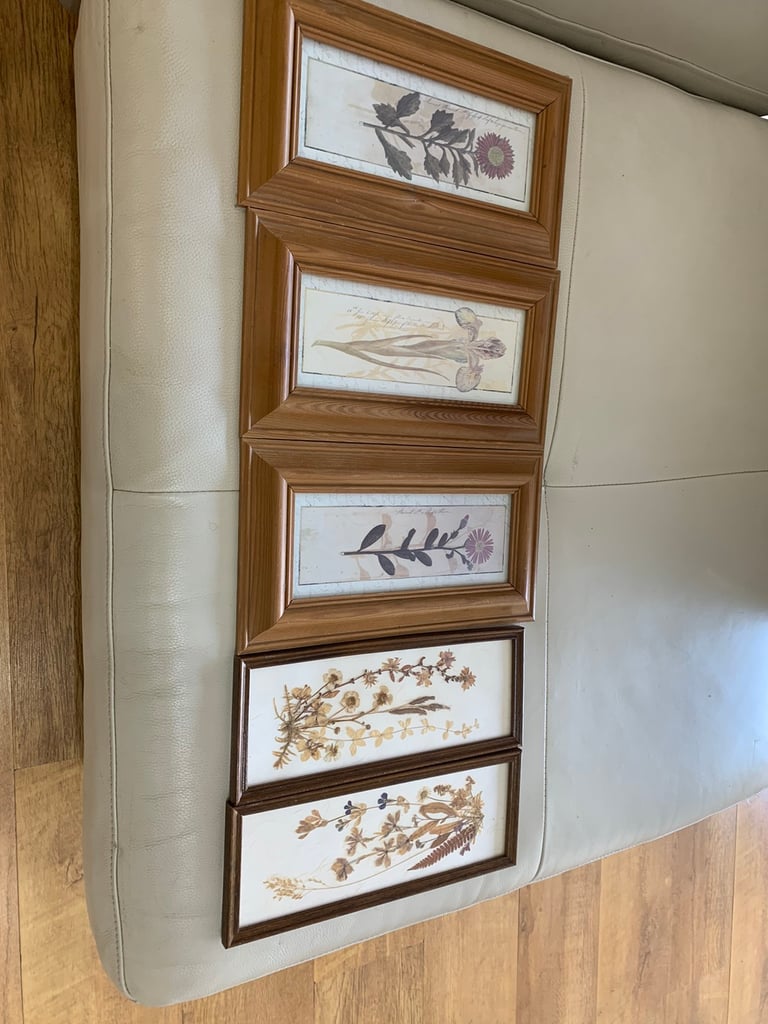 X 5 beautiful painting ..2 of them r hand made. 
