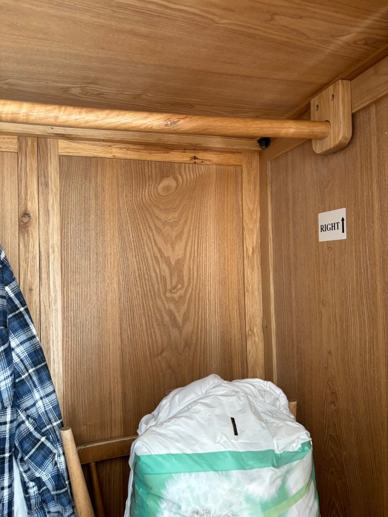 Beautiful ‘Sleepy Valley’ Solid Oak large double wardrobe with 2 spacious drawers like new DELIVERY