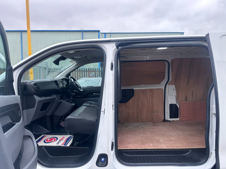 2021 71 VAUXHALL VIVARO 2700 1.5d 120PS Dynamic L1 H1 Van