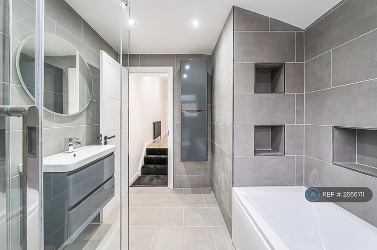 2 bedroom house in Fountain Road, London, SW17 (2 bed) (#2666711)