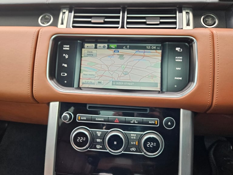 Range Rover 3.0 SDV6 Hybrid autobiography vogue rear entertainment 340bhp Auto