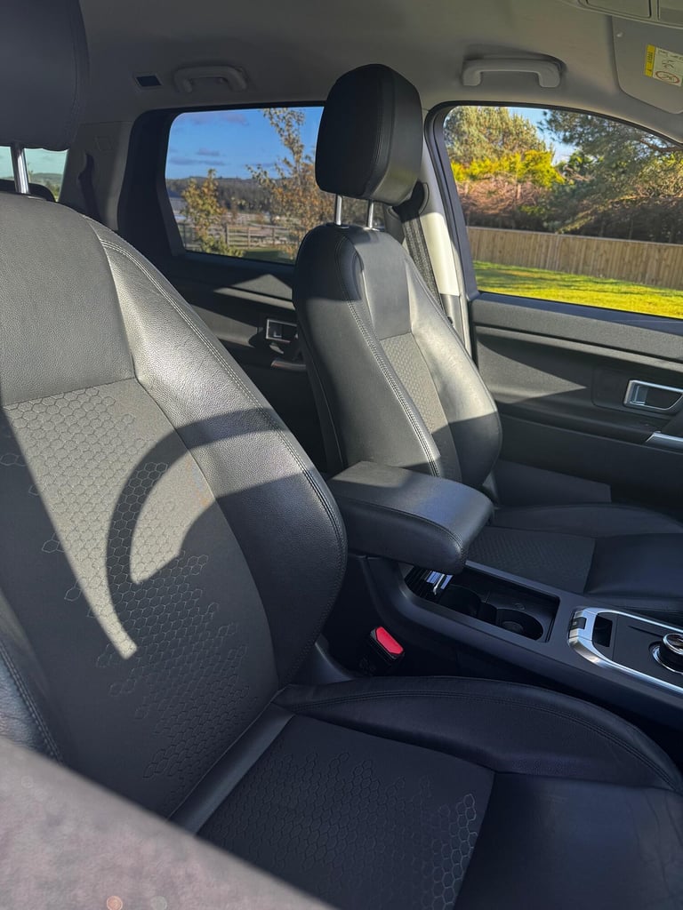 LAND ROVER DISCOVERY SPORT 2.0 TD4 SE Tech 2017