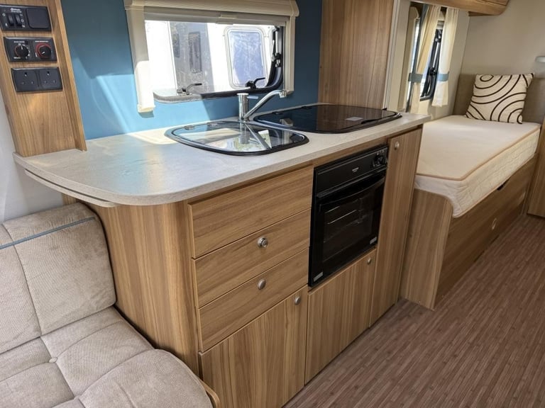 2014 ELDDIS Xplore 574 4 Berth fixed, single beds, motor mover