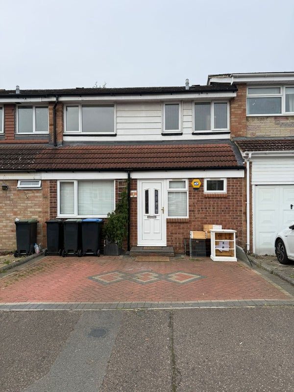 image for HAINULT,CHIGWELL,IG7, MODERN 3 BED HOUSE,WITH GARDEN