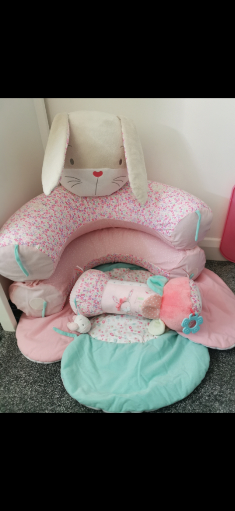 image for Mothercare sit me up baby nest 2 in 1