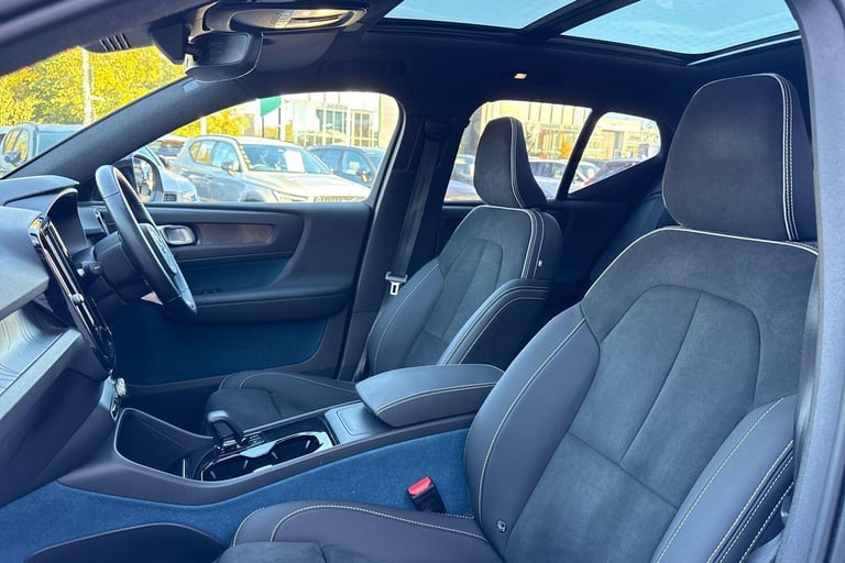 2022 Volvo XC40 Recharge Twin 78kWh Ultimate SUV 5dr Electric Auto AWD (408 ps) ESTATE Electric A...