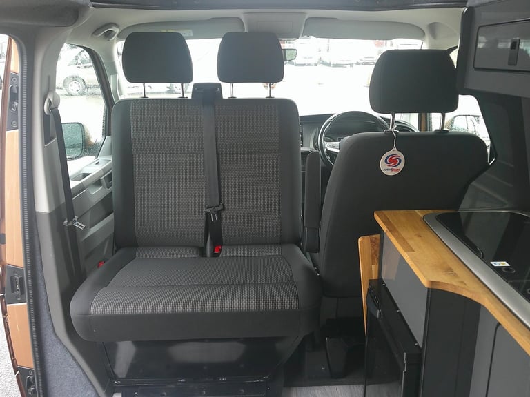 Volkswagen Transporter Alpine Design Conversion DIESEL MANUAL 2021/21