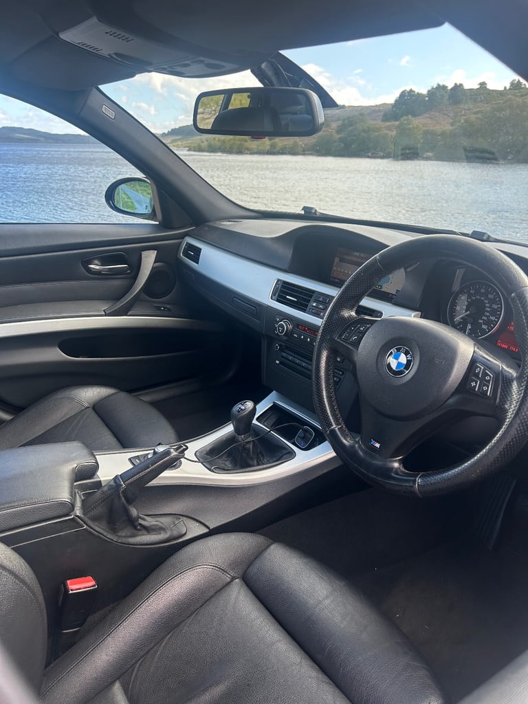 BMW, 3 SERIES, Saloon, 2007, Manual, 2996 (cc), 4 doors