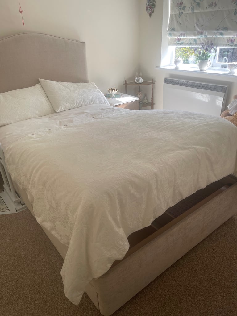 Orthopaedic Bed