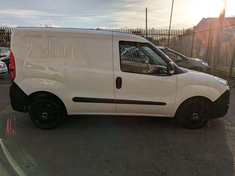 2017 Vauxhall Combo 2000 1.3 CDTI 16V 95ps H1 Van Euro 6 PANEL VAN Diesel Manual