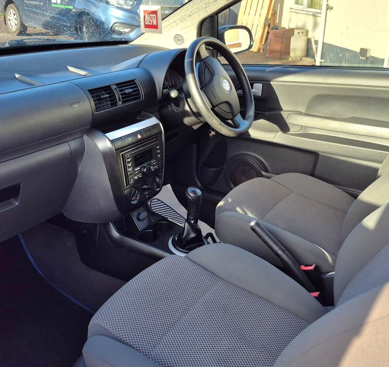 Volkswagen, FOX, Hatchback, 2010, Manual, 1198 (cc), 3 doors