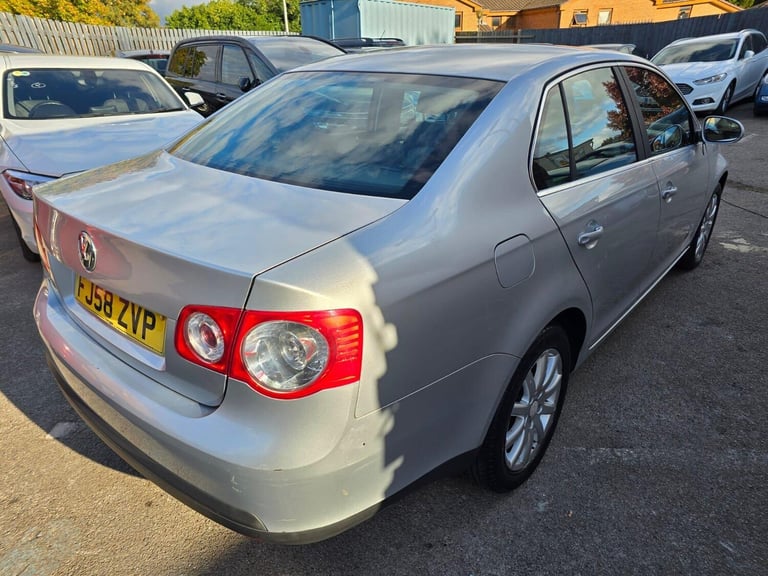 2009 Volkswagen Jetta 1.6 FSI SE Euro 4 4dr SALOON PETROL Manual