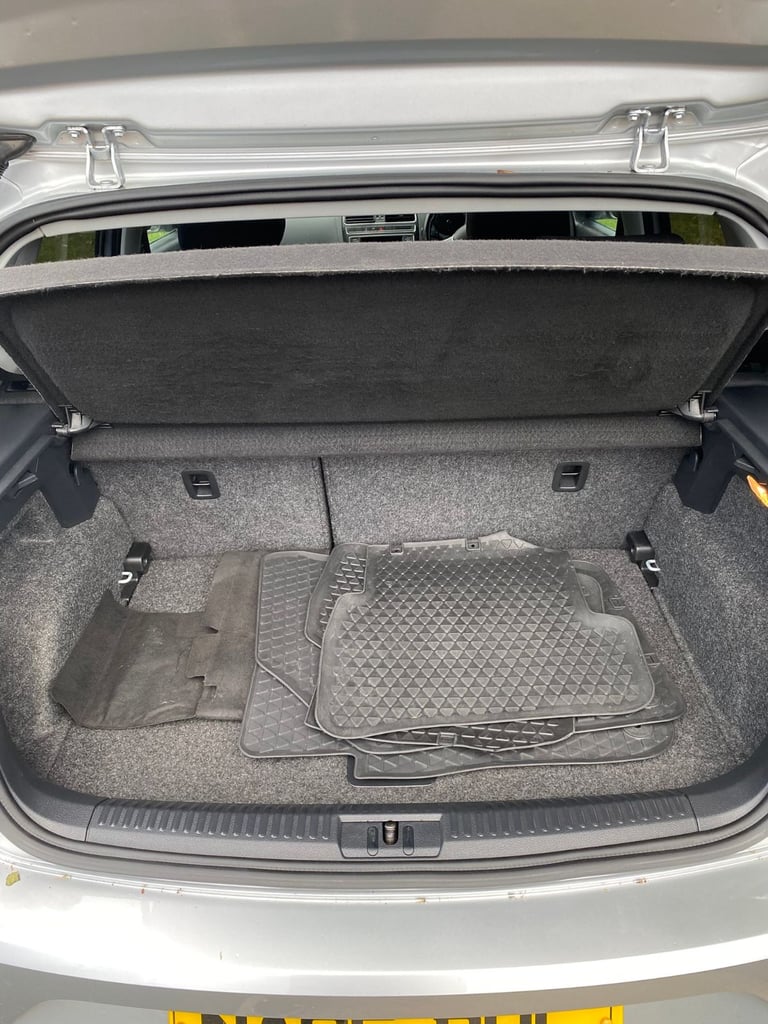 Volkswagen, POLO, Hatchback, 2015, Manual, 1422 (cc), 5 doors