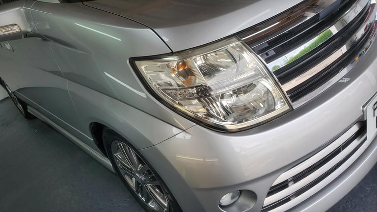 Nissan Elgrand e51 rider 2.5 automatic 8 seater fresh japanese import 2007