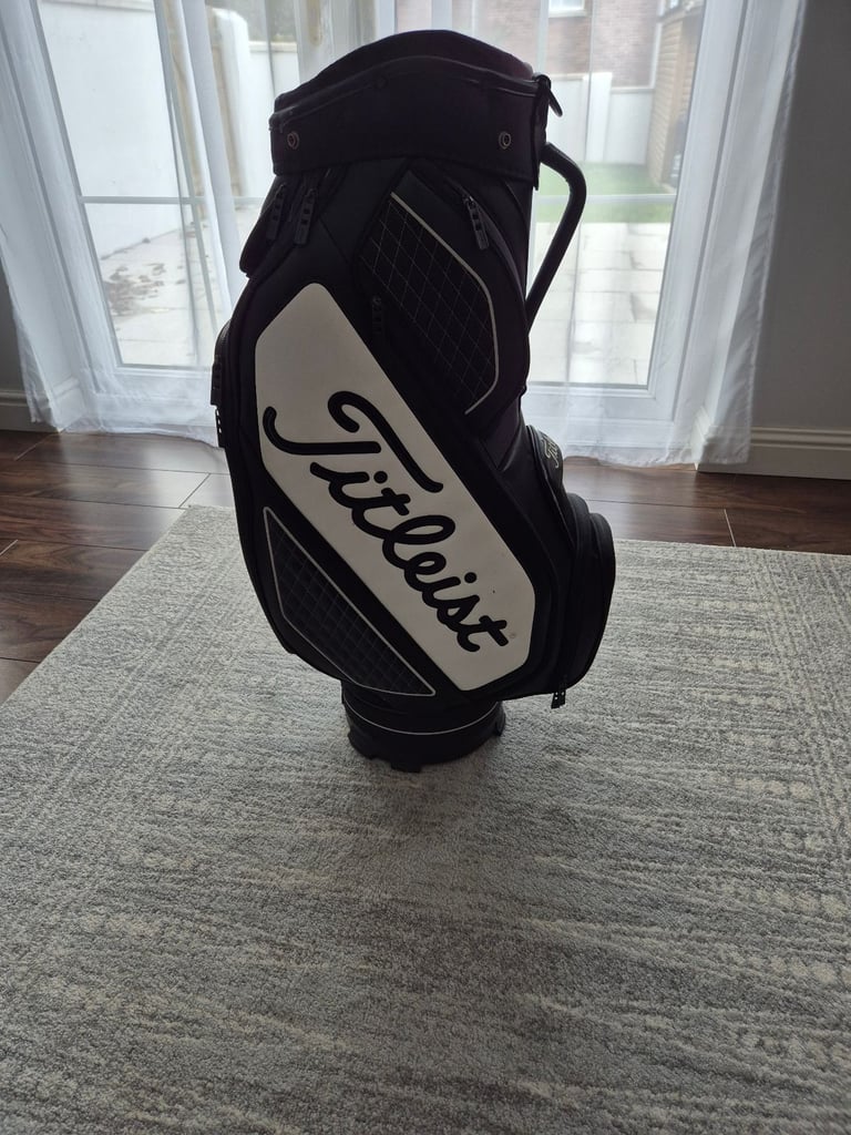 image for Titleist midsize tour bag 