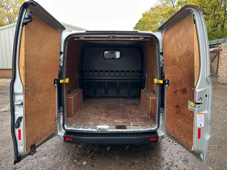 2019 Ford Transit Custom 2.0 EcoBlue 130ps Low Roof D/Cab Trend Van PANEL VAN DIESEL Manual