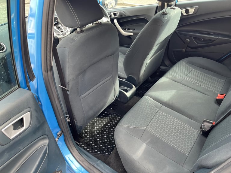 Ford, FIESTA, Hatchback, 2011, Manual, 1242 (cc), 5 doors