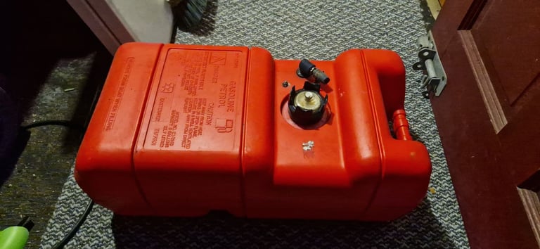 image for Outboard fuel tank