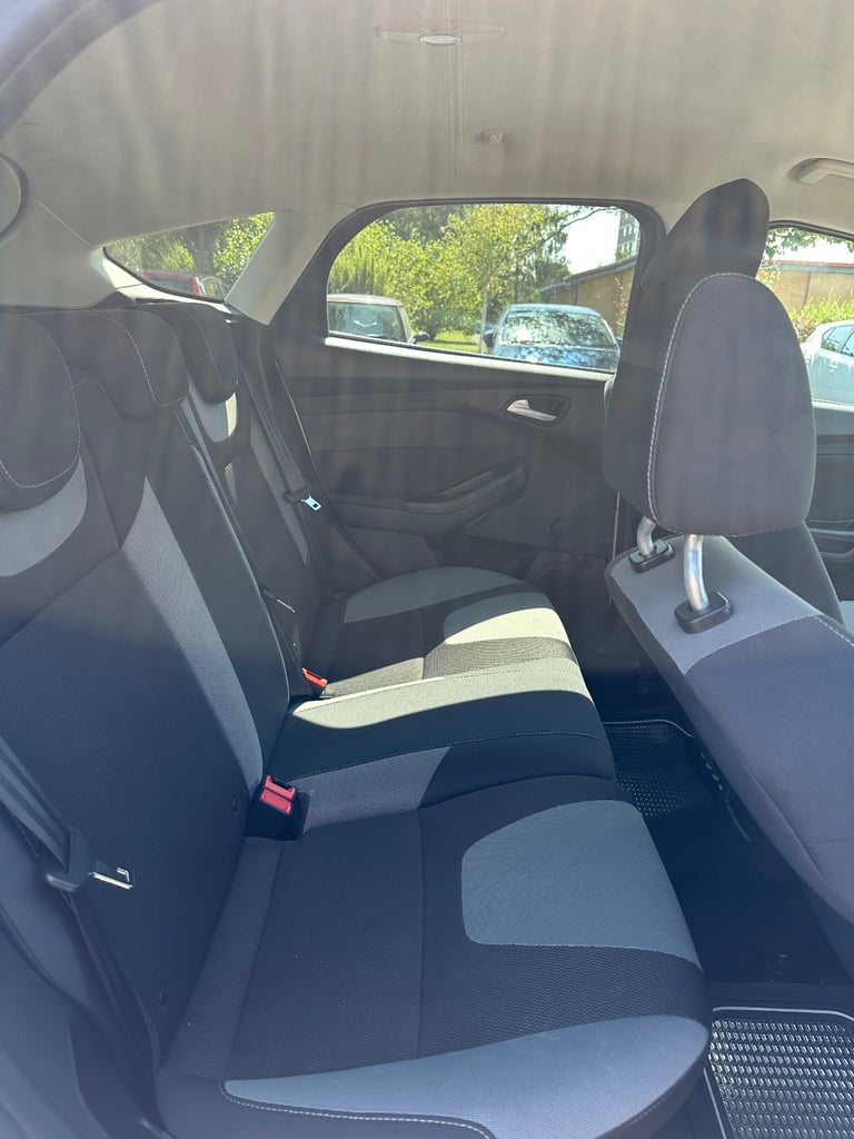 Ford, FOCUS, Hatchback, 2013, Manual, 998 (cc), 5 doors
