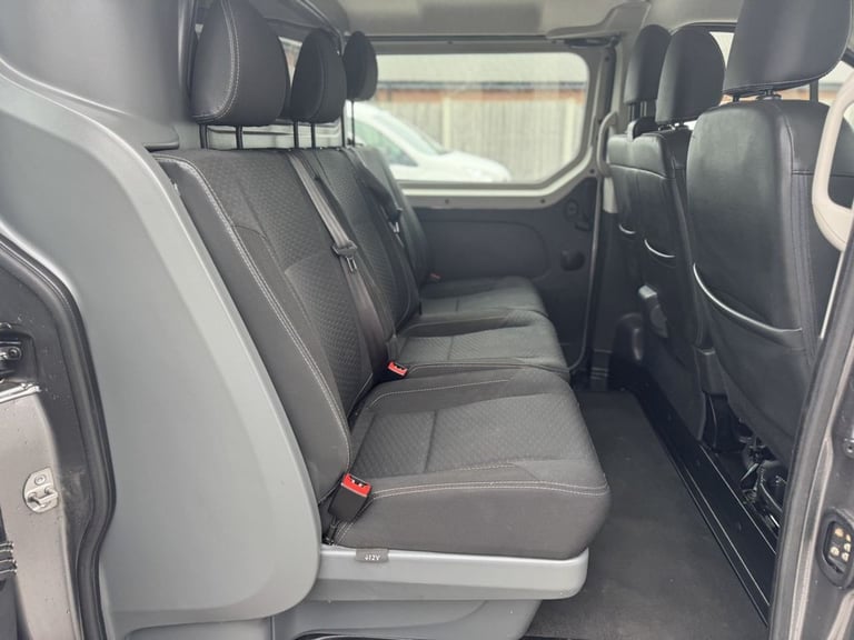 2019 Vauxhall Vivaro 1.6 CDTi 2900 BiTurbo ecoTEC Limited Edition Nav Crew Van Double Cab 5dr Di ...