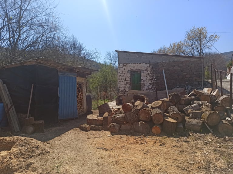 Greece - land with storage/house for sale in Central Greece close to Lake Plastira