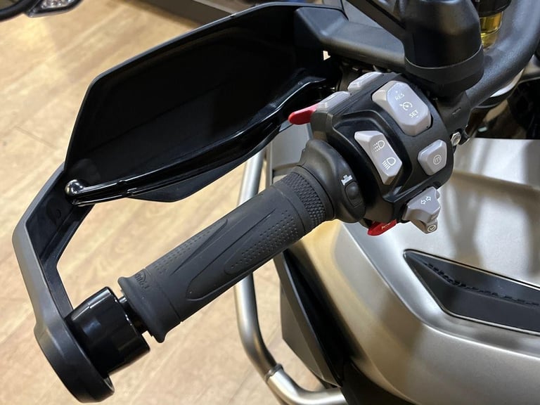 2025 Triumph Tiger 1200 RALLY EXPLORER PREMIUM COLOUR Petrol 6 Speed
