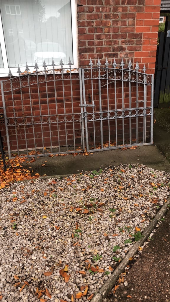 Driveway gates + single gate matching 