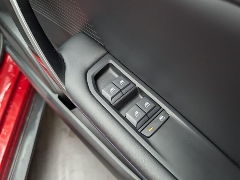 2025 MG MG4 64kWh Trophy Long Range Hatchback 5dr Electric Auto (203 ps) - APPLE CARPLA HATCHBACK...