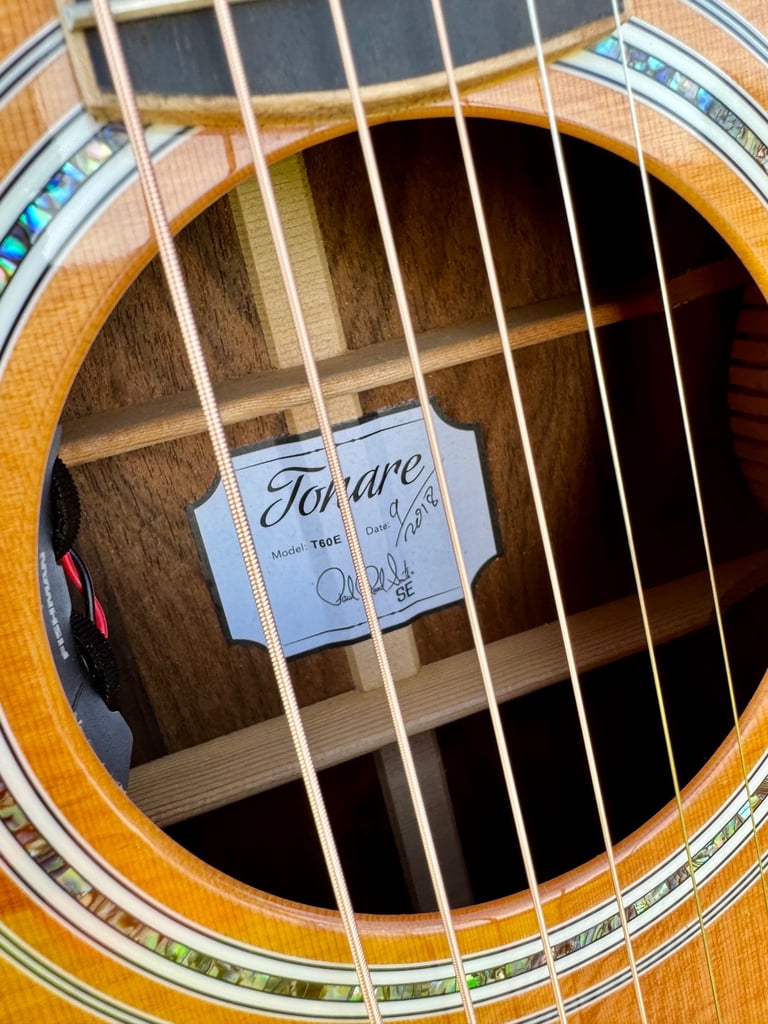 PRS SE T60E ACOUSTIC GUITAR