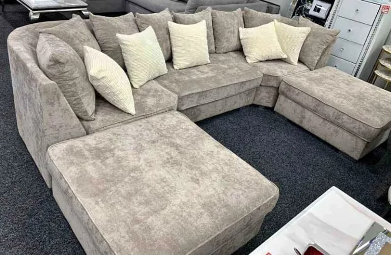 LUXE CHENILLE FABRIC U SHAPE CORNER SOFA FOR SALE! in Birmingham City