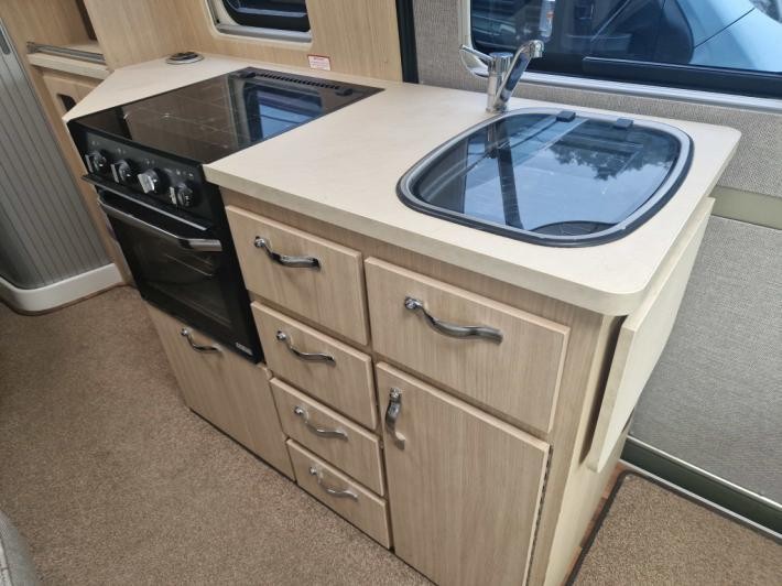 2017 Auto-Sleepers  Kingham Used Motorhome