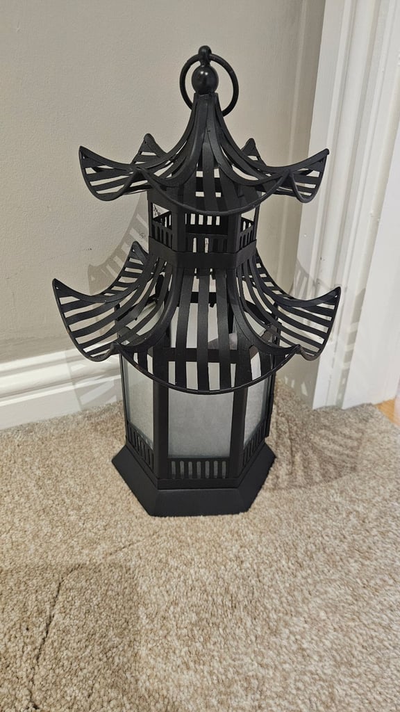 Oriental lantern candle holder