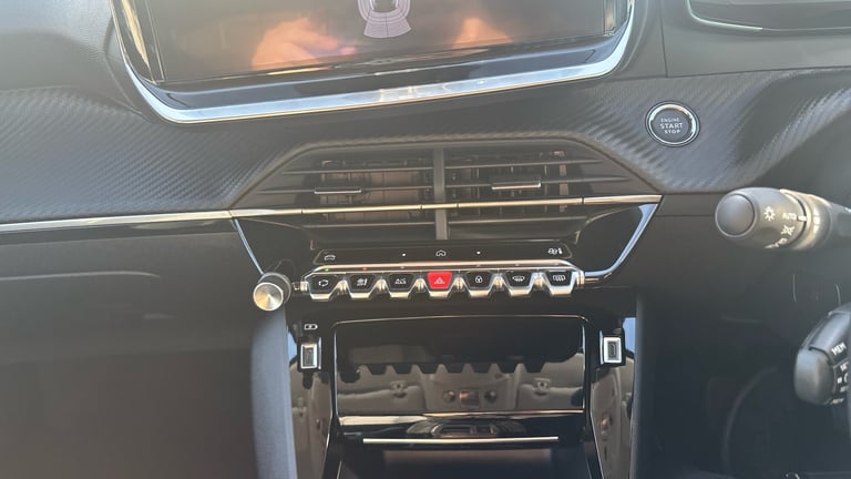 2025 Peugeot 208 1.2 Hybrid 110 Allure 5dr e-DSC6 Petrol Hatchback Hatchback Petrol Automatic