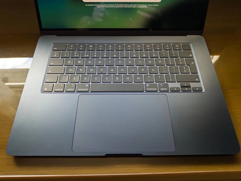 Apple Macbook Air 15-inch M3, 24GB RAM, 512GB SSD, Midnight - Warranty