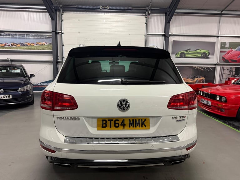 2014 Volkswagen Touareg 3.0 TDI V6 BlueMotion Tech R-Line Tiptronic 4WD Euro 6 (s/s) 5dr ESTATE D...