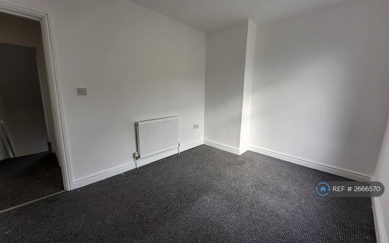 2 bedroom house in Regent Street, Nelson, BB9 (2 bed) (#2666570)