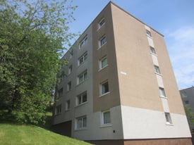 1 bedroom apartment, Mount Florida, South Glasgow. Bright, spacious, tons of storage in quiet local 