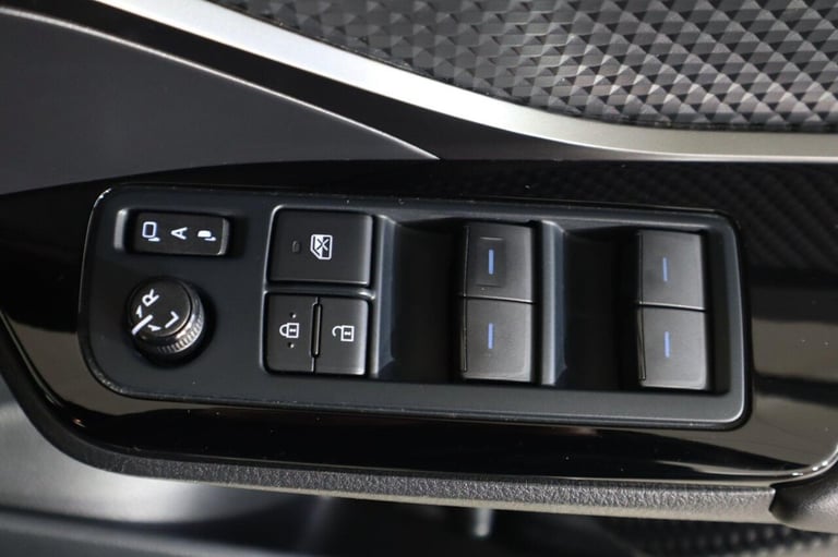 2022 Toyota C-HR 1.8 VVT-h Design CVT Euro 6 (s/s) 5dr HATCHBACK PETROL/ELECTRIC Automatic