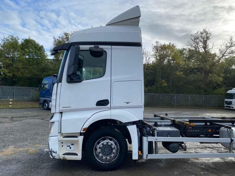 MERCEDES ACTROS 1824 *EURO 6* 4X2 DEMOUNT CHASSIS CAB 2018 - BV67 OUK