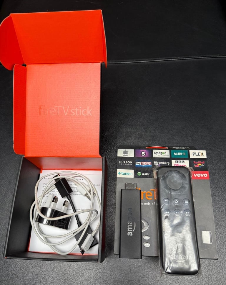 Pioneer 50in HD Ready Plasma TV Package with accessories in immaculate condition 