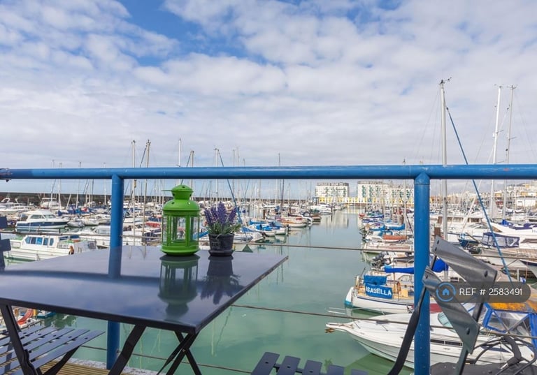 image for 1 bedroom flat in Eastern Concourse, Brighton, BN2 (1 bed) (#2583491)