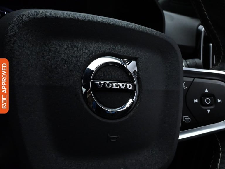 2019 Volvo XC40 2.0 D4 R-Design SUV 5dr Diesel Auto AWD Euro 6 (s/s) (190 ps) SUV DIESEL Automatic