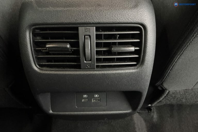2021 Nissan Qashqai 1.3 DiG-T MH 158 N-Connecta 5dr Xtronic SUV Petrol Automatic