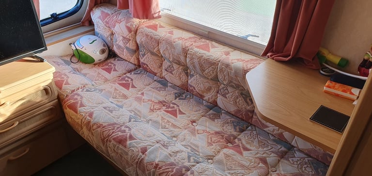 2000 Bailey Ranger 5 Berth Caravan For Sale